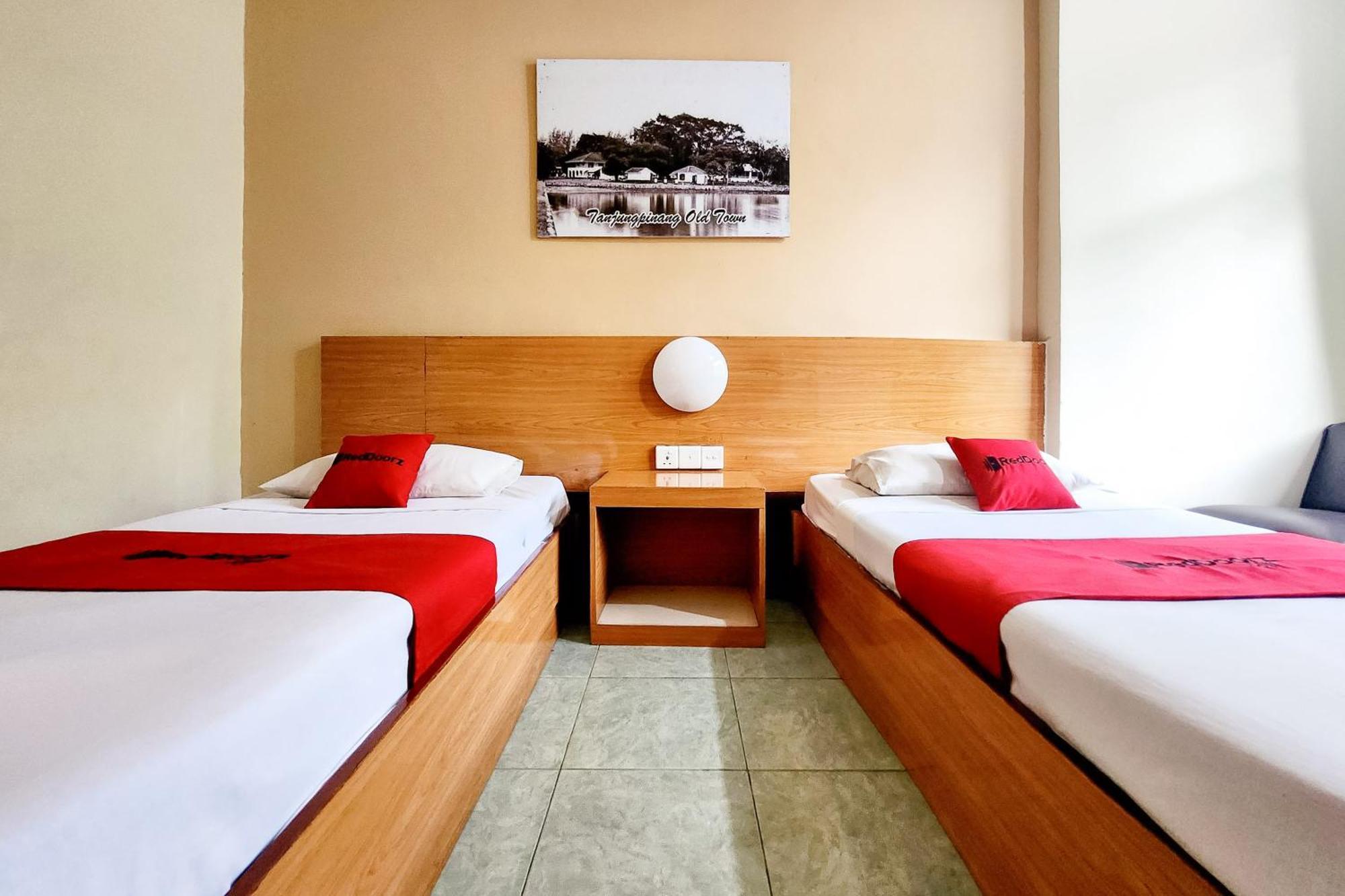 Hotel Sampurna Jaya Tanjungpinang Bagian luar foto